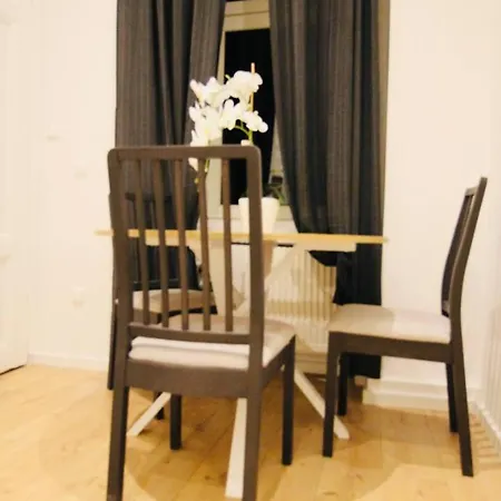 Gazde/Camere de închiriat Comfort In Praterstern Area