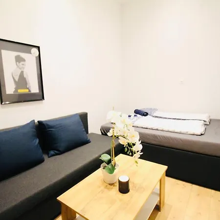 Comfort In Praterstern Area *