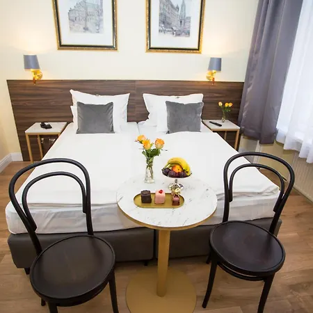 Stephansplatz I Self Check In Hotel