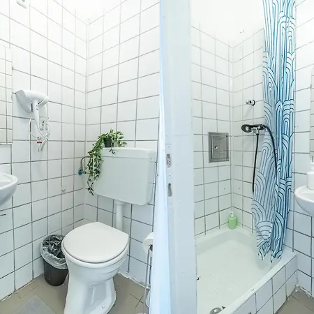 Connect -budget-friendly 2br Apartamento Viena