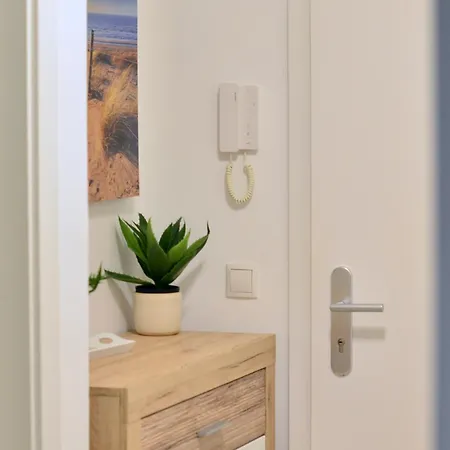 Apartmán New With Parking And Metro In Front Of The House *