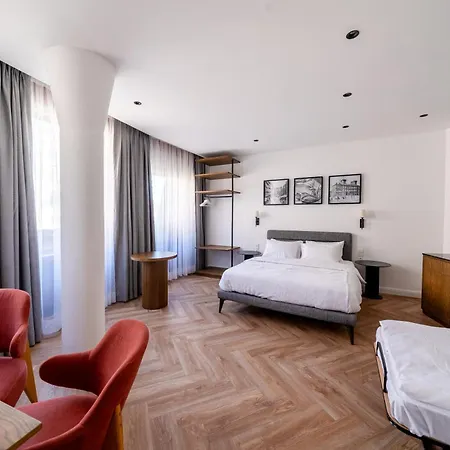 Lights - Domenig By Kent Aparthotel *