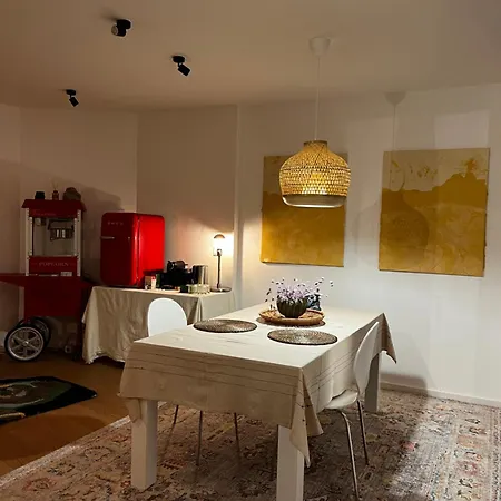 Schoene Mit Eigenem Whirlpool In Dem Stadtzentrum Guest house Vienna