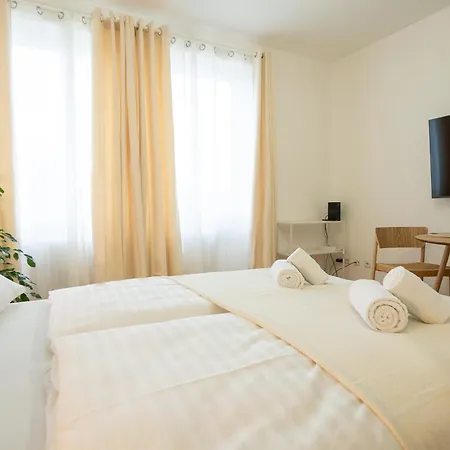 Apartment Bright And Cozy With A View