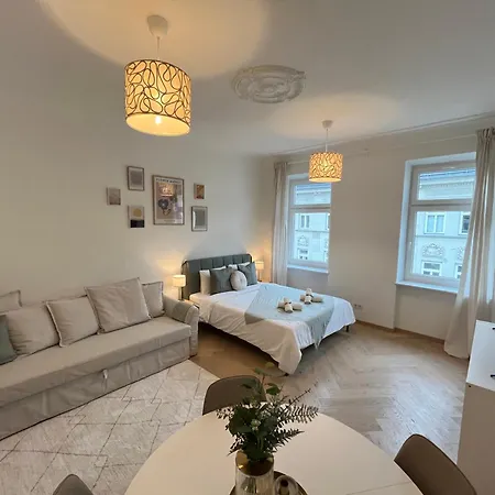 公寓 Luxurious One Near Schoenbrunn Palace 维也纳