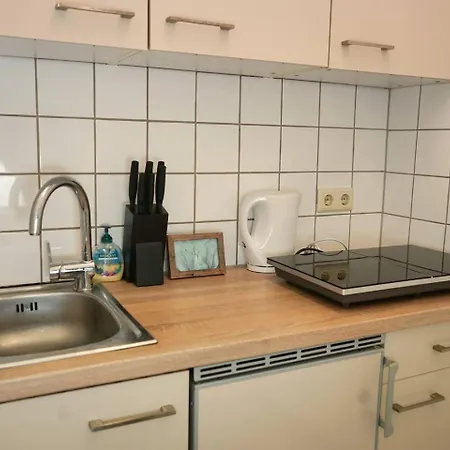 Beautiful Near Hauptbahnhof Apartment *