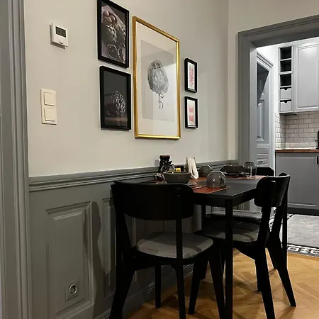 Authentic Viennese Living