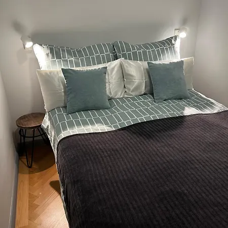 Authentic Viennese Living Apartment Vienna