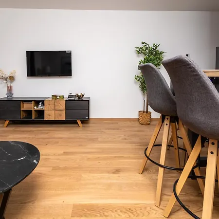 Apartament Zoder *