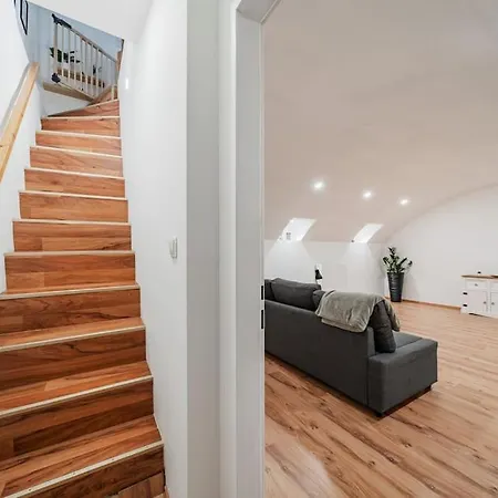 117 M² Near Nussdorferstrasse Apartment *