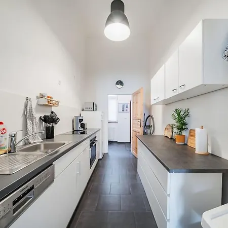 Apartment 117 M² Near Nussdorferstrasse