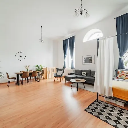 117 M² Near Nussdorferstrasse