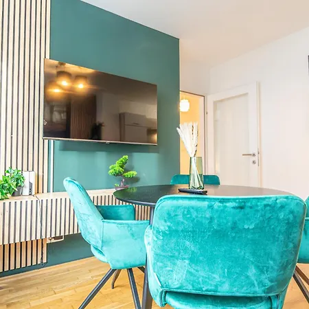 Charming 1br, Steps From Reumannplatz U1 Apartman