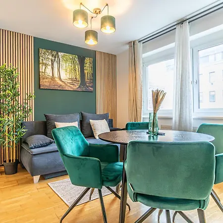 Charming 1br, Steps From Reumannplatz U1 Bécs
