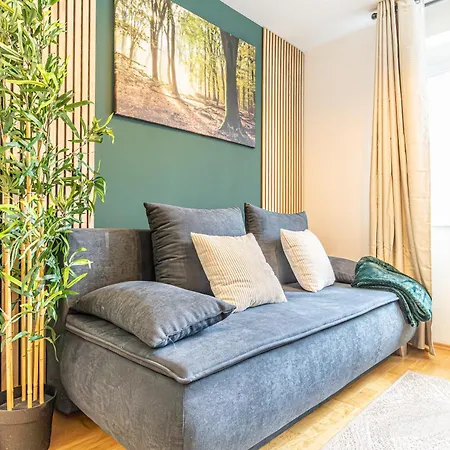 Apartment Charming 1br, Steps From Reumannplatz U1 Vienna