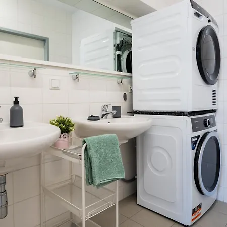 Zimmer 1230 *
