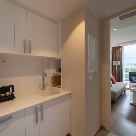 Pakat Residences