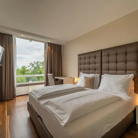 Pakat Residences Apartment *