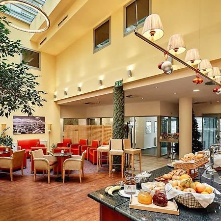 Ibis Hotell 3*