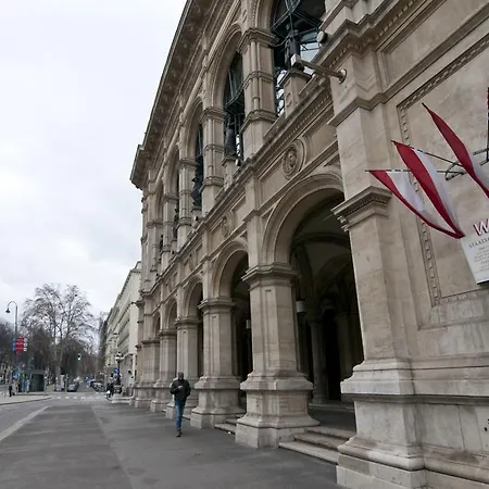 Heymi Oper Apartman