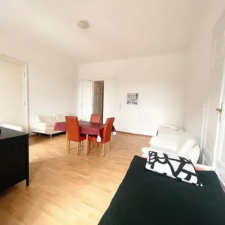 Hostal Prater City *