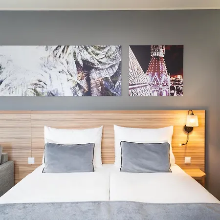 Leonardo Hauptbahnhof Hotel 4*