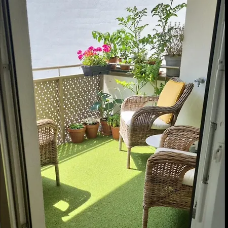In Luxury Apartment, Near Hauptbahnhof *