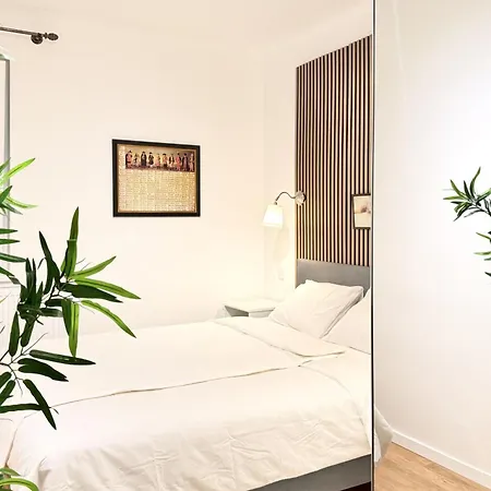 Apartment Newly Renovated At Yppenplatz