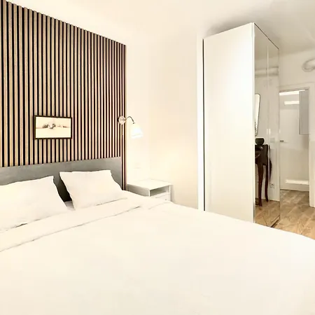 Newly Renovated At Yppenplatz