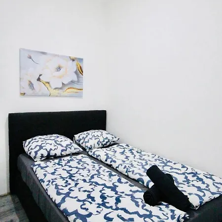 Family In Akh Area Apartment Vienna