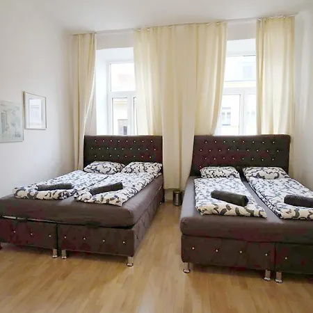 Homestay Comfortable Near Schonbrunn Palace *