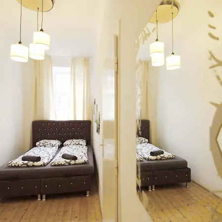 Comfortable Near Schonbrunn Palace * Vienna