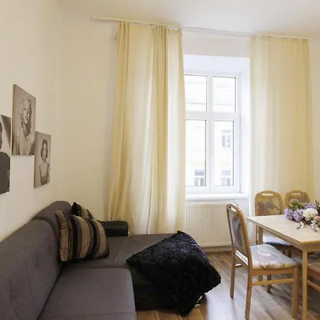 Comfortable Near Schonbrunn Palace