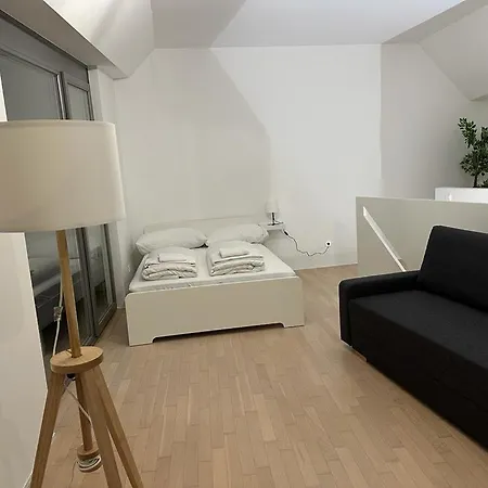 Apartment 115m2 Luxury Flat - 3 Balconies - Free Parking *