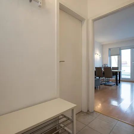 Belvedere Terrace Apartment: Central Retreat Apartment