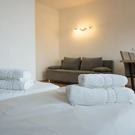 Belvedere Terrace Apartment: Central Retreat Apartment Vienna