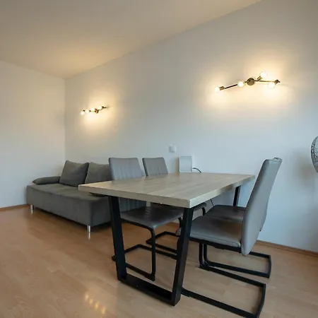 Belvedere Terrace Apartment: Central Retreat