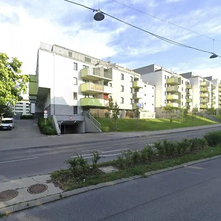2-zimmer In Oberlaa Mit Privatem Tiefgaragen Platz Vienna