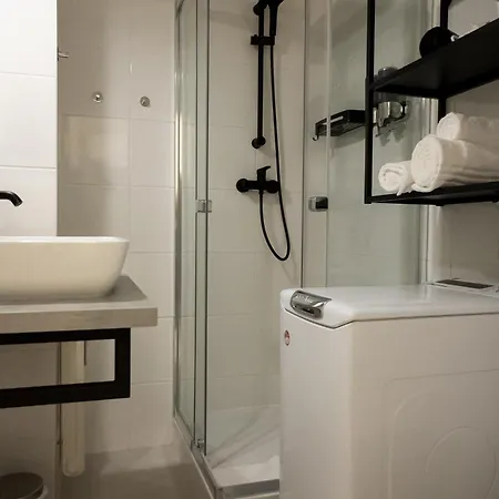 Apartment Stylish Modern In Location *