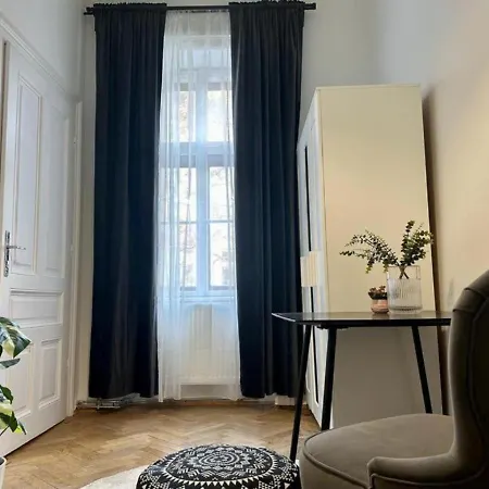 Separate Bedroom - Near Schoenbrunn *