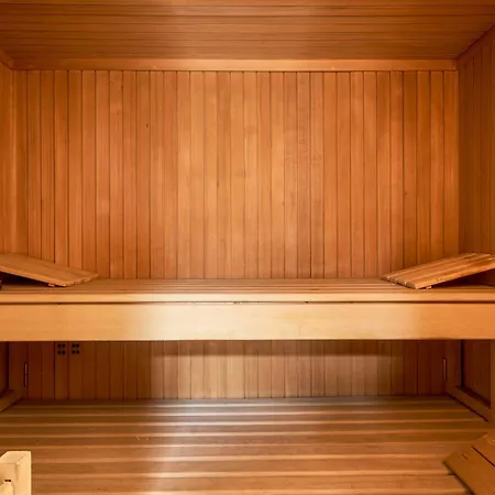 Prestige Luxury Haven W Free Parking And Sauna