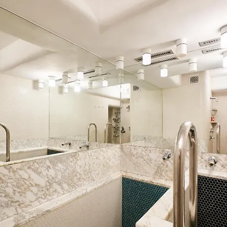 Prestige Luxury Haven W Free Parking And Sauna Apartment Vienna