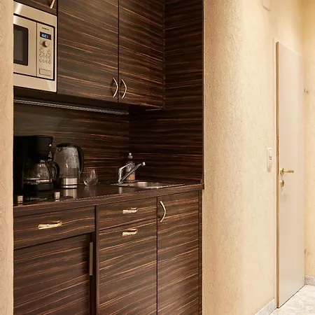 Prestige Luxury Haven W Free Parking And Sauna Appartement