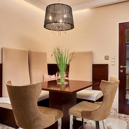 Apartment Prestige Luxury Haven W Free Parking And Sauna *