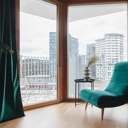 דירה Decorous Cozy View