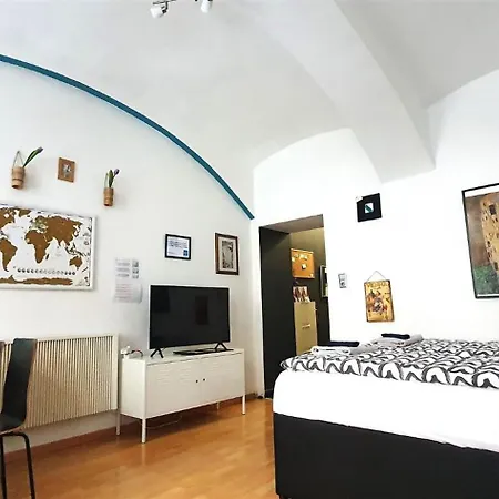 Apartmán Msq Diana - 10 Min From Center - Free Coffee And Tea - High Speed Internet