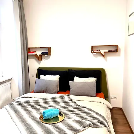 The Barts Apartments - Self Check-In *