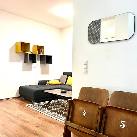 The Barts Apartments - Self Check-In Apartment *