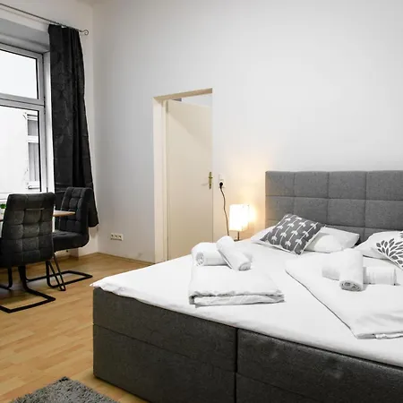 Royal-haven Apartment