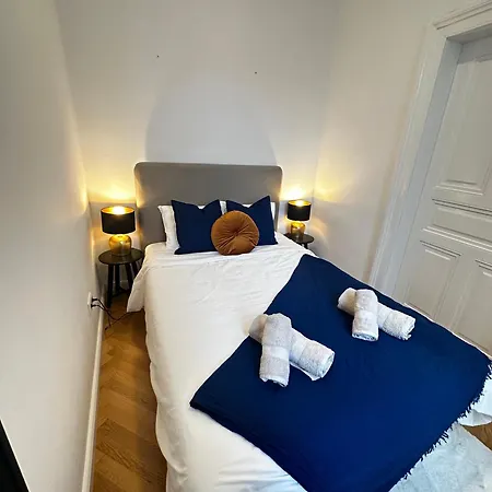 Luxury 3 Bedroom Near Schoenbrunn Palace * Vienna